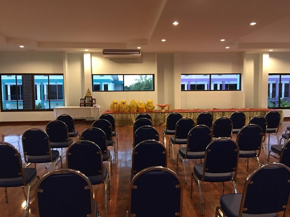 Menam Resort Nakhon Pathom Exterior foto